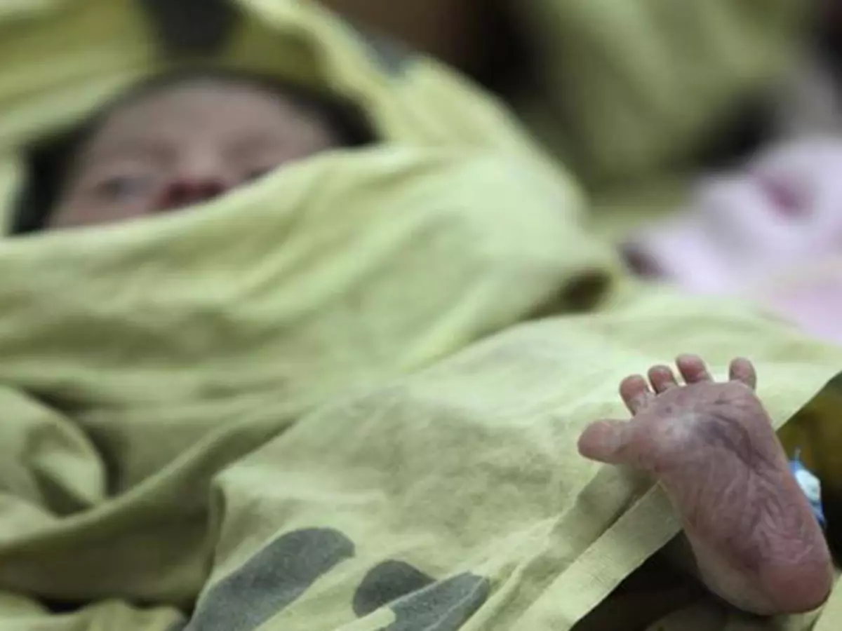 Doctors Declared Your Newborn Dead? Beware! Traffickers Might Cheat Of Your Infant To Sell Them For Rs 1 Lakh And More