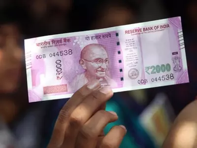 No Namo Chip Or Bleeding Pink Colors, Here's How We Debunked All Rumours About The Rs 2000 Note