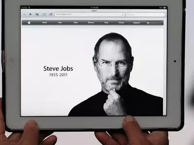 Apple Still a Star Without Steve Jobs
