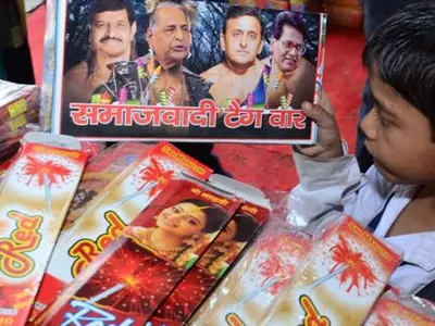 Diwali 2016: Samajwadi Rocket, Angry Bomb Put Sales On Fire In Lucknow