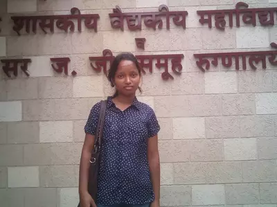 Thanks To Super 30, This Tribal Girl Fought Polio And Poverty To Make It To Medical School!