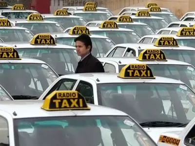 Delhi Might Soon To Run Short Of Cabs Due To A New Permit Law
