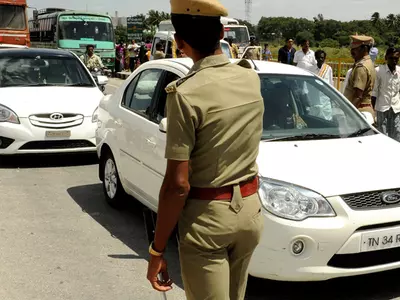 While Bengaluru Was Burning, TN Police Gave A 350 KM Personal Cavalcade To This Ordinary Family