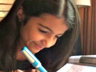 Here's How A 13-year-old Karachi Girl Aims To Read A Book From Every Country In The World!
