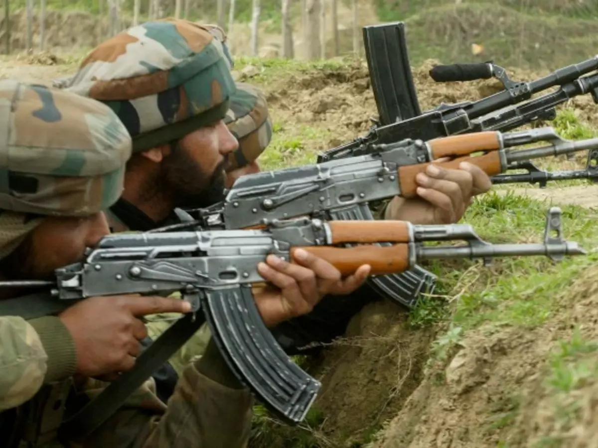 Pakistan Violates Ceasefire for 4th Consecutive Day, Indian Army Responds Swiftly 2 Pakistan Army fires across LoC, India-Pakistan border tensions, 2025 LoC ceasefire violations, Indian Army response to ceasefire breach, Pahalgam attack aftermath.