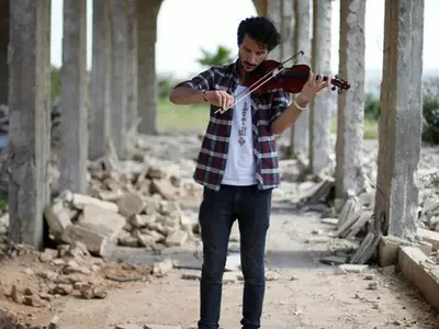 Iraqi Violinist Returns To Play Mosul After ISIS