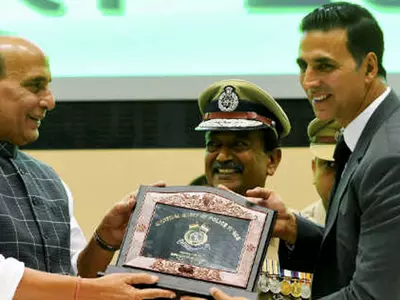 Rajnath Singh Praises Akshay Kumar For Supporting Indian Soldiers