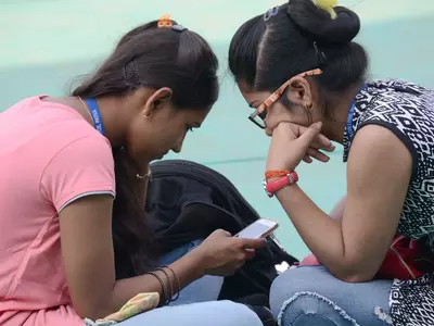 29 Percent Female Internet Users In India