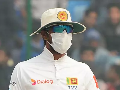 Cricketers Vomiting After Fielding In Smoggy Delhi