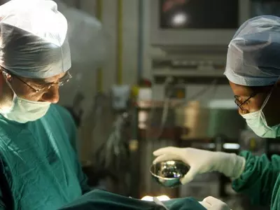 Doctors plan second heart in tummy