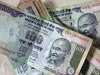 100 Rupees Note