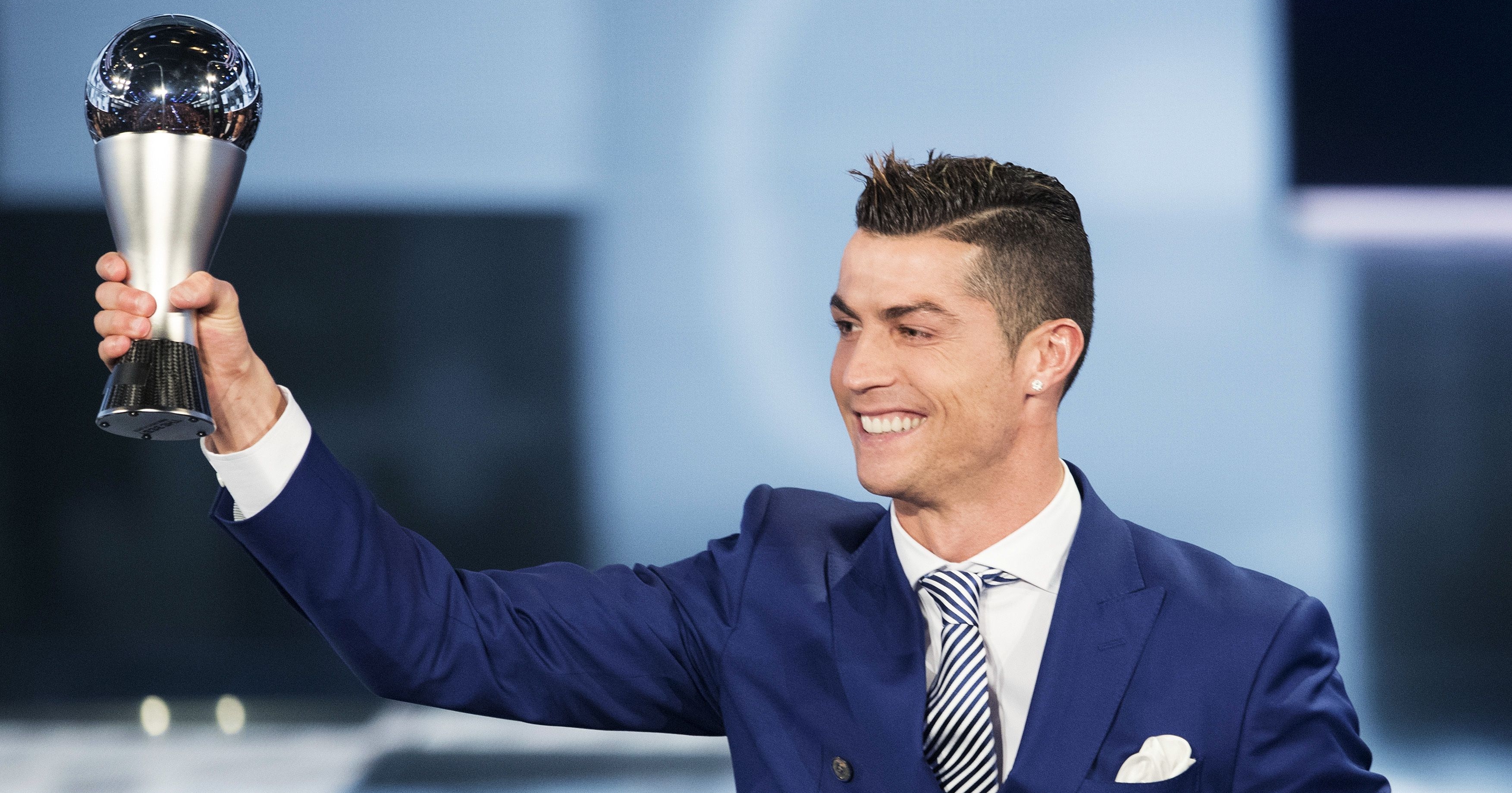 2017 Gets Better For Cristiano Ronaldo As He Wins Fifas Player Of The