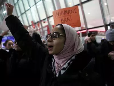 Showdown Begins: Hundreds Gather Spontaneously Outside New York's JFK Airport To Protest Donald Trump's Muslim Ban