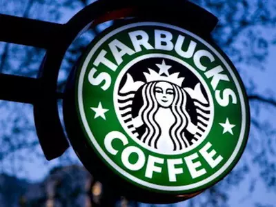 Starbucks To Hire 10,000 Refugees Worldwide After Donald Trump's Travel Ban