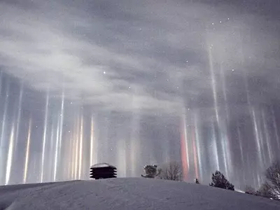 Photographer Captures Stunning Light Pillars Reaching The Night Sky In Northern Ontario!