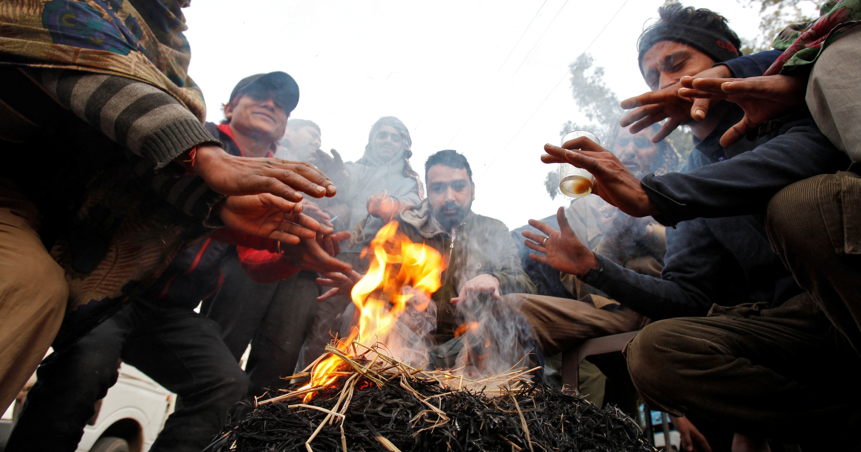 delhi-s-cold-snap-to-continue-for-coming-days-temperature-to-dip-below