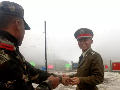 Indian chinese soldiers
