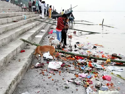 Fine for Throwing trash in Ganga