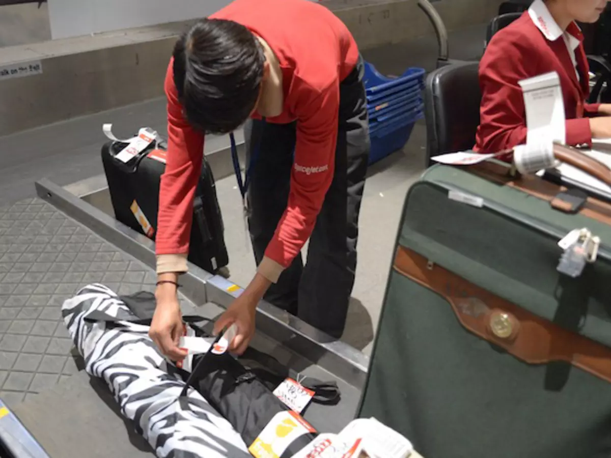 Airline Loses Bag Airline Loses Bag