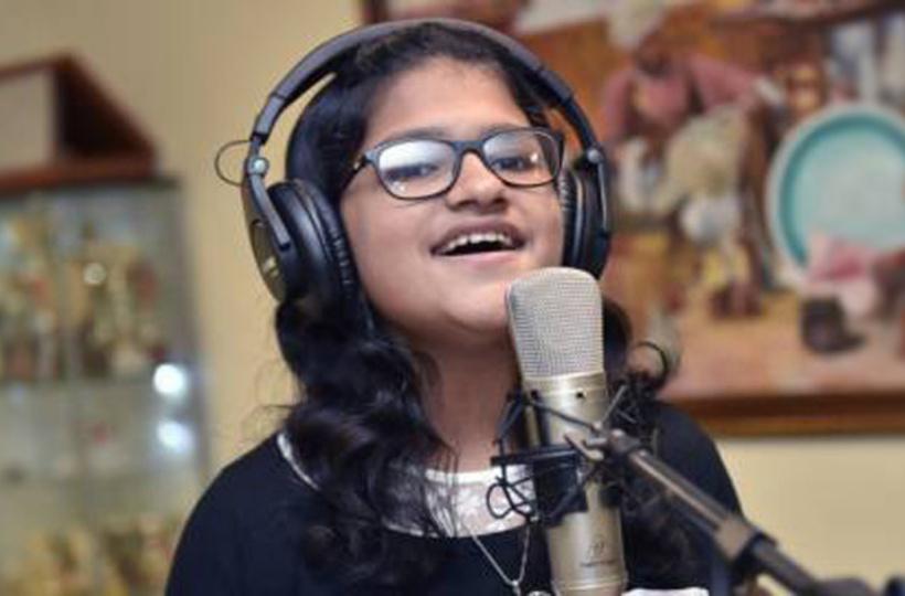 12-Year-Old Indian Girl Trying To Sing Songs In 85 Languages For Guinness World Record 12-Year-Old Indian Girl Trying To Sing Songs In 85 Languages For Guinness World Record