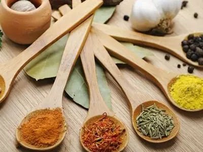 5 Spices That Can Help Anyone Burn Fat Faster