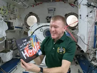 Astronaut Story Time In Space