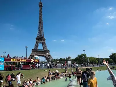 Eiffel Tower closed