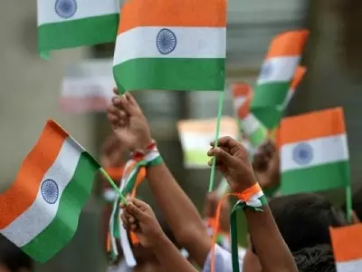 No To Plastic Flags This I-Day, Coloured Stickers On Cars In Delhi-NCR + More Top News