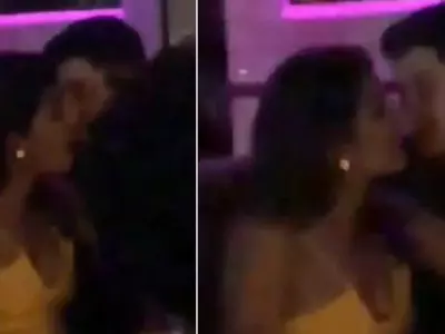Romance Is On The Rise! Priyanka Chopra And Nick Jonas Get Cozy At A Night Club In Singapore