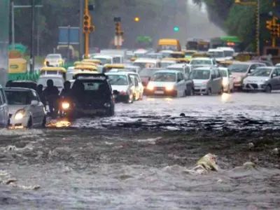 Thunderstorm, Rain Lash Delhi-NCR, Homes Of Activists, Lawyers Raided + More Top News