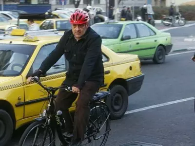A Lesson For Indian Politicians: Tehran Mayor Cycles To Work As Air Pollution Grips City