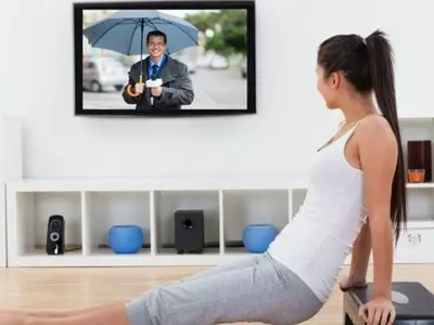 Here's An Effective Workout Routine You Can Perform Anywhere While Watching Your Favourite Show