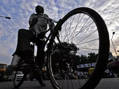 jharkhand man cycling