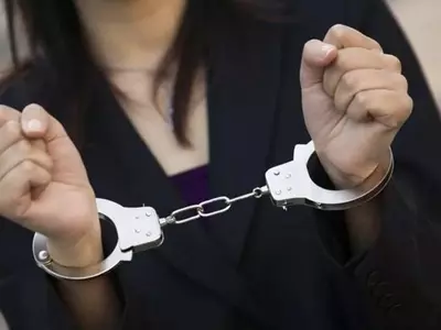 fake woman sub-inspector arrested