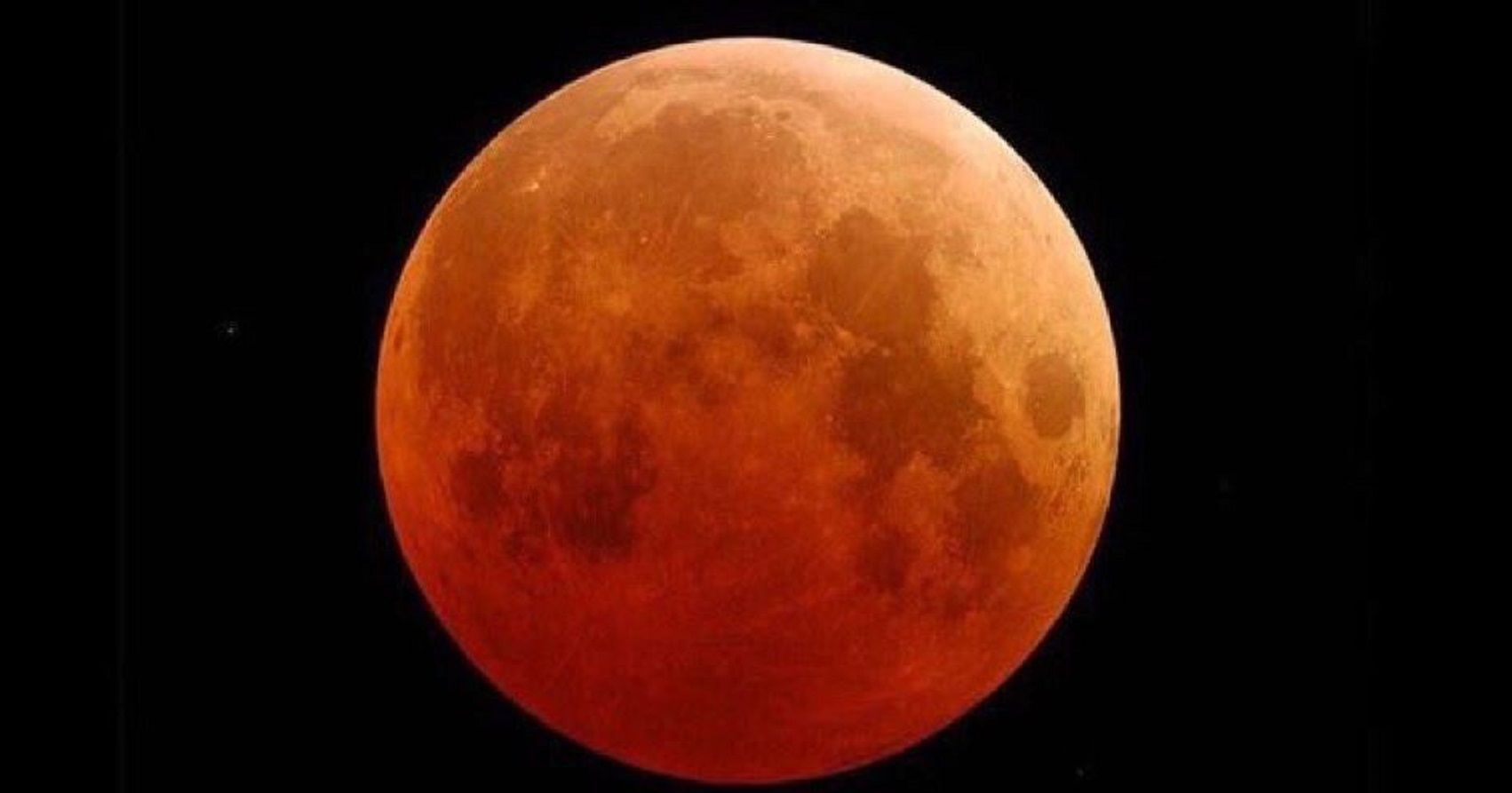 13 Amazing Photos Of The Super Blue Blood Moon For All Who Missed The 