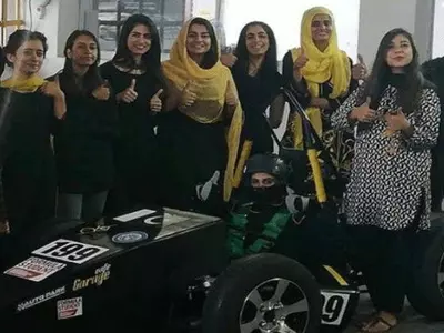 F f1 Pak girls shine as they make a  formula racing car
