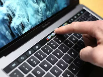 apple macbook faulty keyboard repair program