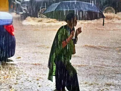 Heavy Rains Cripple Mumbai,