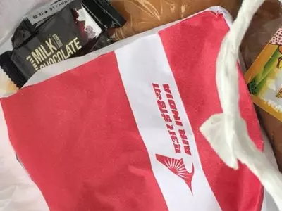 This Mumbai resident collected uneaten food from a flight to feed the needy