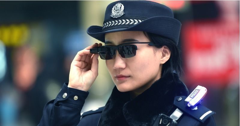 China Is Now Giving Beijing Police Smart Glasses With Face Recognition ...