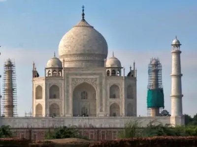 From April Tourists Can Stay At Taj Mahal Only For 3 Hours