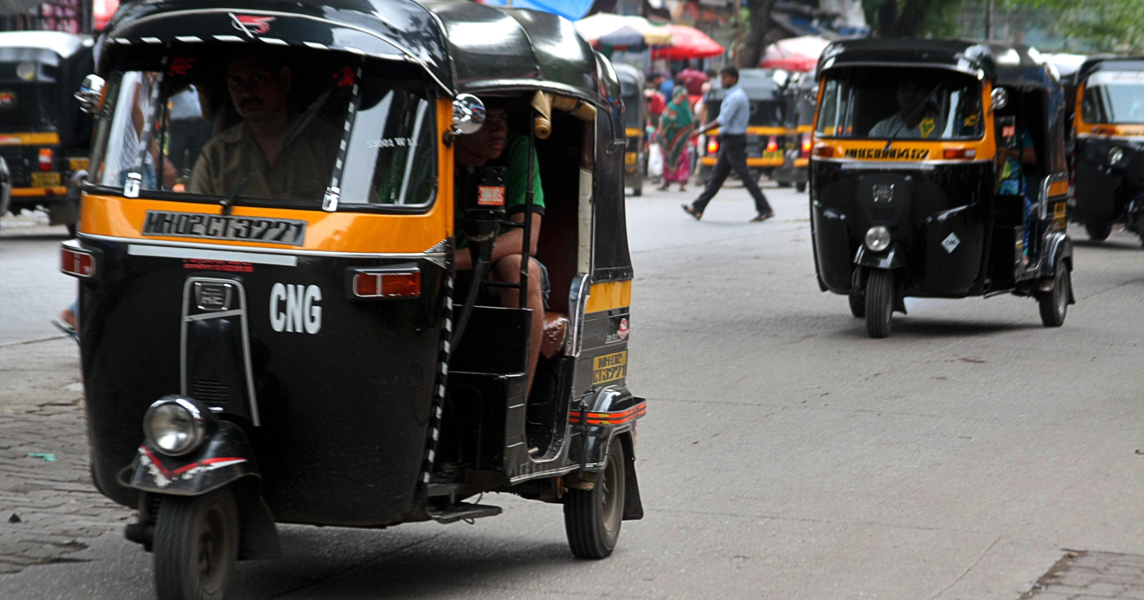 Mumbai Auto Driver Returns Bag Containing Rs 80K, Earns Free Education ...