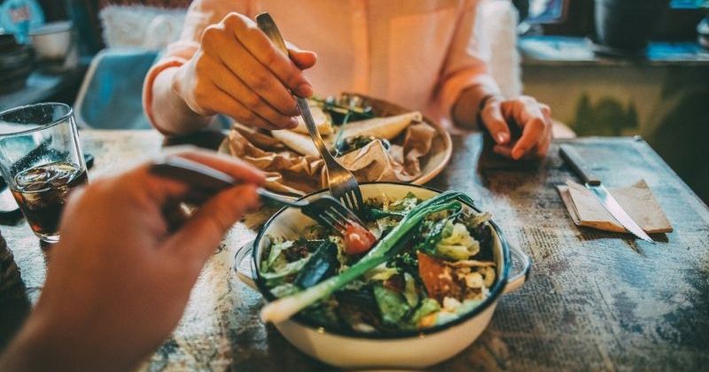 Eating A Very Low-Carbohydrate Diet And 12 Eggs A Week Can Help Type-1