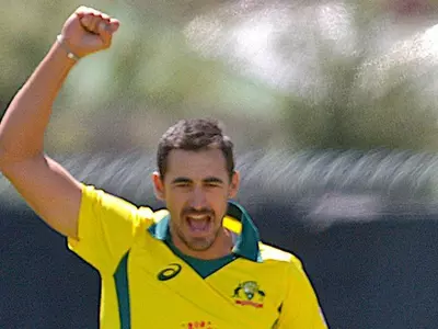 mitchell starc summoned for final t20i