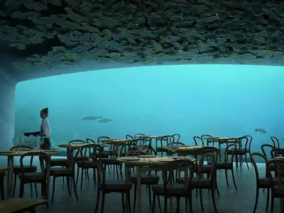 Under, Underwater restaurant