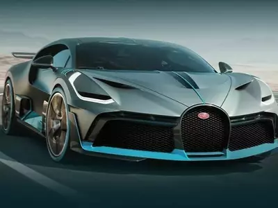 Bugatti Divo, Bugatti Supercar, Supercar, Paris Motor Show, Bugatti Unveiling, Fastest Bugatti, Tech