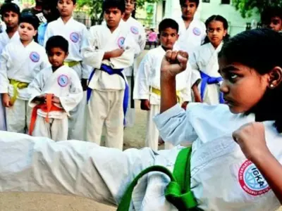 compulsory self-defence for children in schools, make self-defence classes compulsory