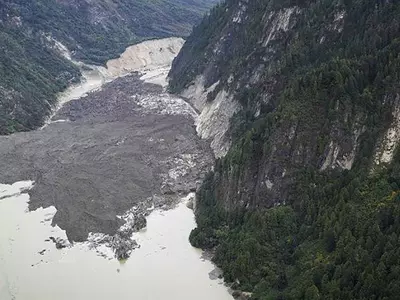 landslide in china creates artificial lake