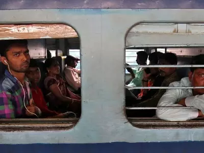 Migrants leaving Gujarat