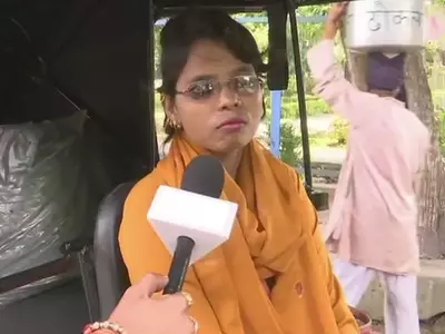 bhopal first lady auto driver talat jahan